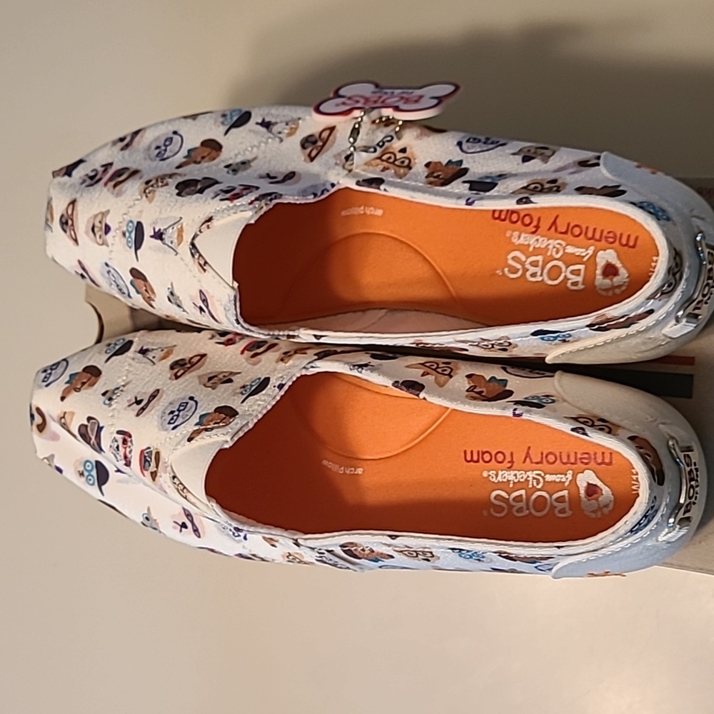 Bobs For Skechers,Ladies 11 M, Cream Dog Print - Picture 6 of 7
